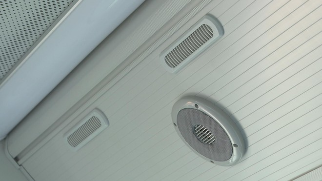 Trải nghiệm tuyến xe buýt điện đầu tiên tại Côn Đảo - Ảnh 6.