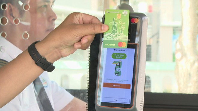 Trải nghiệm tuyến xe buýt điện đầu tiên tại Côn Đảo - Ảnh 12.