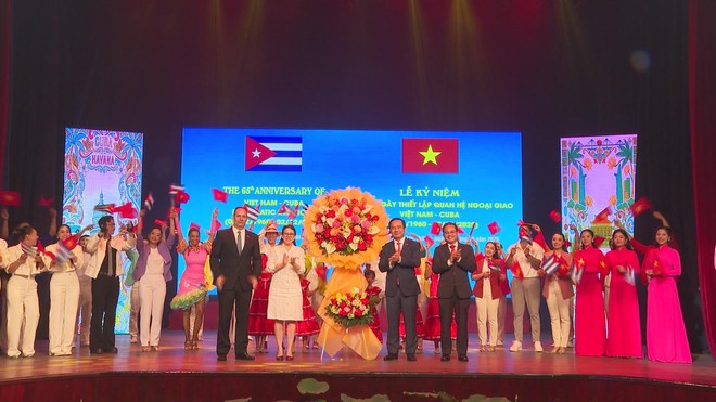 Kỷ niệm 65 năm thiết lập quan hệ ngoại giao Việt Nam - Cuba - Ảnh 2.