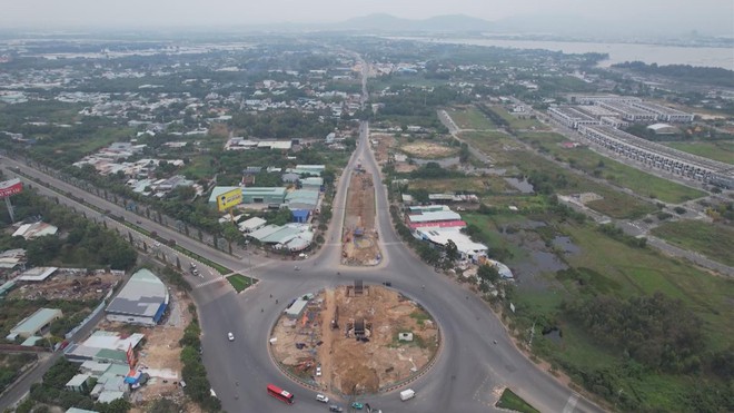 Cần mặt bằng sạch đảm bảo tiến độ thi công dự án đường trục chính Vũng Tàu - Ảnh 1.