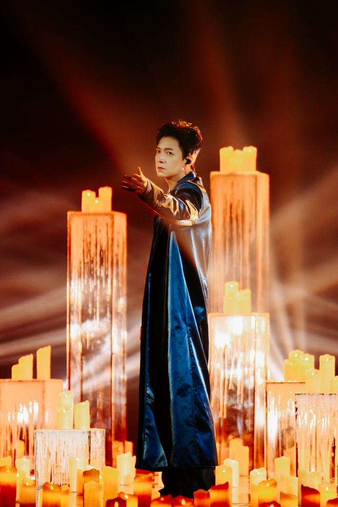 Anh trai buitruonglinh "chạm" khán giả với màn solo piano đầy cảm xúc - Ảnh 9.