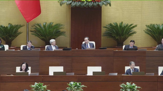 Thời sự trưa HTV ngày 3/12/2025 I Quốc hội nghe các báo cáo kết quả thực hiện giám sát chuyên đề, chất vấn. - Ảnh 3.