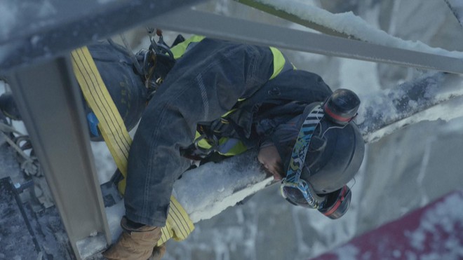 Chinh phục độ cao 4.000m: Thay cầu nối giữa mây trời - Ảnh 6.