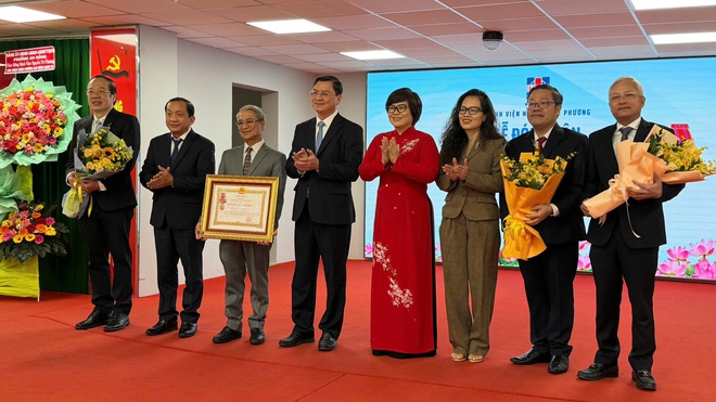 Bệnh viện Nguyễn Tri Phương đón nhận Huân chương Lao động hạng 3 - Ảnh 3.