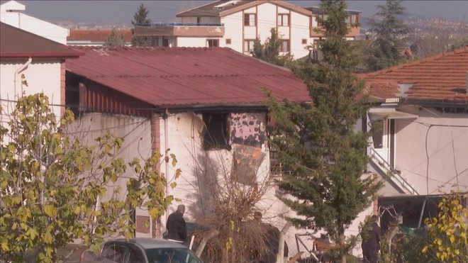 Cảnh sát Thổ Nhĩ Kỳ đấu súng xuyên đêm với IS - Ảnh 3.