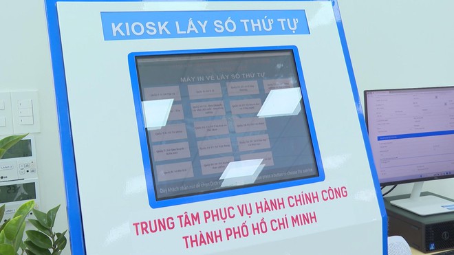 Trung tâm Phục vụ Hành chính công TP. Hồ Chí Minh bước vào những ngày hoạt động đầu tiên- Ảnh 3.