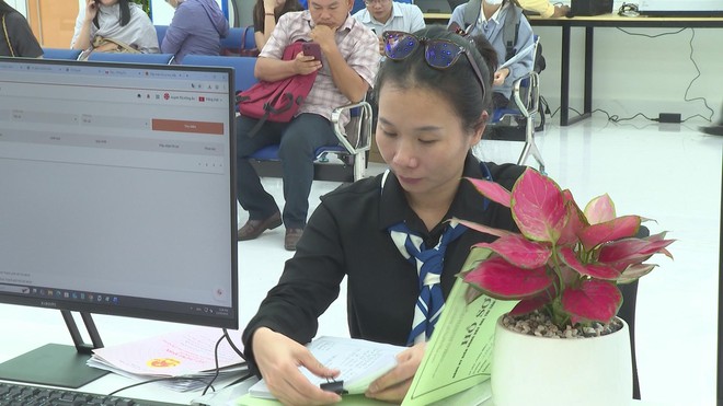 Trung tâm Phục vụ Hành chính công TP. Hồ Chí Minh bước vào những ngày hoạt động đầu tiên- Ảnh 5.