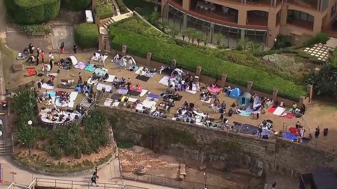 Australia: Người dân giữ chỗ chờ xem pháo hoa năm mới- Ảnh 2.