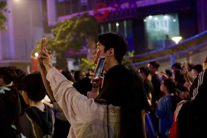 NewZround: Bầu trời TP. Hồ Chí Minh rực sáng pháo hoa trong khoảnh khắc đón 2026!- Ảnh 8.