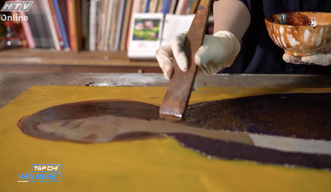 Họa sĩ Uyên Mai "nở một đóa trong ngần" - Tạp chí văn nghệ - Ảnh 4.