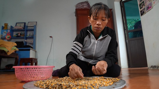 Chúc Ly mất cha từ nhỏ, mẹ bệnh nặng và ước mơ làm bác sĩ - Mái ấm gia đình Việt- Ảnh 1. Chúc Ly mất cha từ nhỏ, mẹ bệnh nặng và ước mơ làm bác sĩ - Mái ấm gia đình Việt- Ảnh 1.