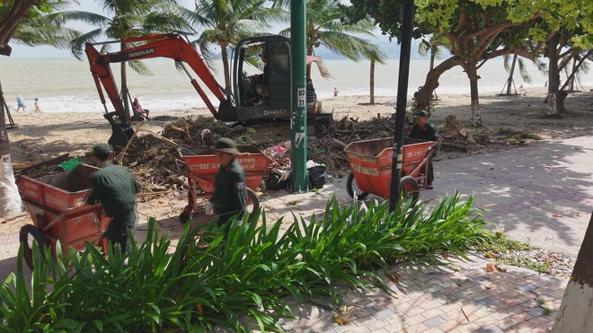 TP. Hồ Chí Minh - Khánh Hòa: Tấm lòng vàng giữa "rốn lũ" miền Trung - Ảnh 7.