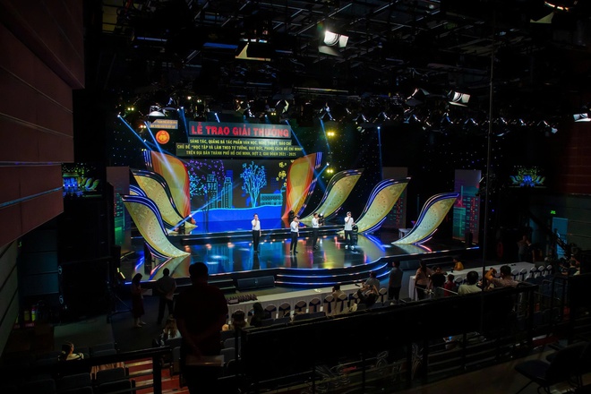 Tổng duyệt Lễ trao giải về học tập và làm theo tư tưởng, đạo đức, phong cách Hồ Chí Minh- Ảnh 2.