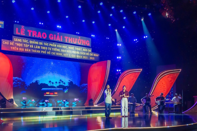 Tổng duyệt Lễ trao giải về học tập và làm theo tư tưởng, đạo đức, phong cách Hồ Chí Minh- Ảnh 5.