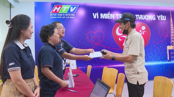 Thùng từ thiện lan tỏa: Quỹ "Chung một tấm lòng" tiếp tục đón nhận nghĩa cử cao đẹp từ TP. Hồ Chí Minh - Ảnh 4.