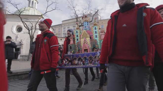 Sôi nổi cuộc thi thiết kế hang đá mừng Giáng sinh tại Ba Lan - Ảnh 4.