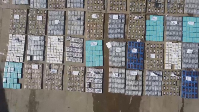 Hải quân Colombia bắt 4,5 tấn cocaine ngoài khơi Caribe - Ảnh 3.