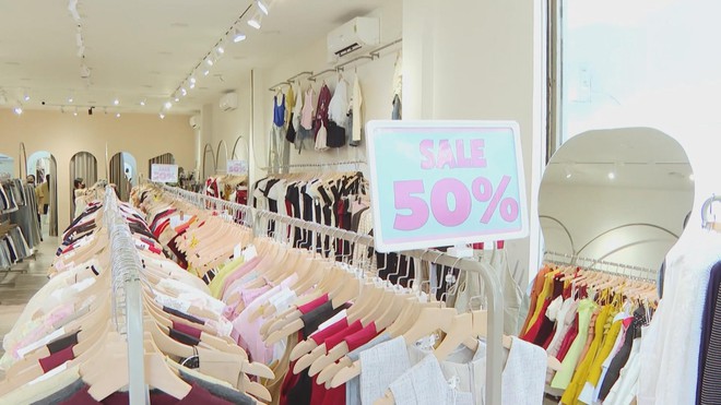 Sức mua lao dốc, "phố thời trang" tại phường Vũng Tàu chật vật tìm khách - Ảnh 5.