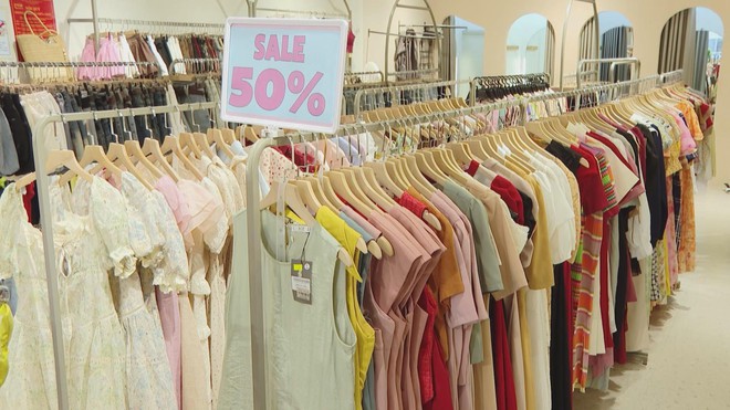 Sức mua lao dốc, "phố thời trang" tại phường Vũng Tàu chật vật tìm khách - Ảnh 4.