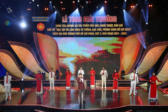 Ấn tượng Lễ trao giải về học tập và làm theo tư tưởng, đạo đức, phong cách Hồ Chí Minh - Ảnh 9.