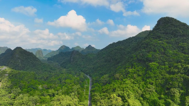 Vẻ đẹp độc đáo Quần đảo Cát Bà - Ảnh 1.