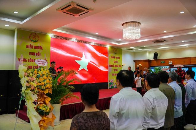 Đại hội dòng họ Hoàng - Huỳnh: “Kết tự - hun đúc nghĩa tình - tộc họ vạn đại vinh” - Ảnh 1.