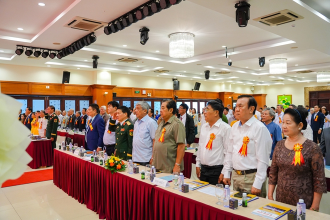 Đại hội dòng họ Hoàng - Huỳnh: “Kết tự - hun đúc nghĩa tình - tộc họ vạn đại vinh” - Ảnh 2.