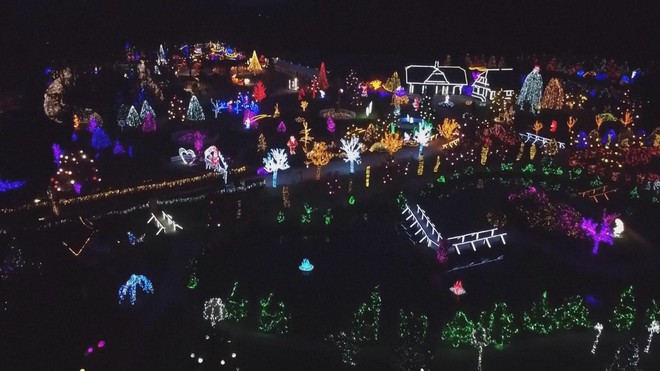 Điền trang Croatia được thắp sáng dịpGiáng sinh - Ảnh 3.