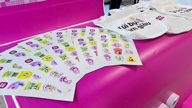 MoMo giới thiệu giải pháp di chuyển thông minh Metro – QR Tap & Go tại Ngày hội Công nghệ số Thủ Đức 2025 - Ảnh 4.