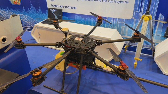 Thời sự trưa HTV ngày 07/12/2025 I Viettel chiếu phim "Mưa đỏ" miễn phí cho học sinh tại TP. Hồ Chí Minh- Ảnh 5. Thời sự trưa HTV ngày 07/12/2025 I Viettel chiếu phim "Mưa đỏ" miễn phí cho học sinh tại TP. Hồ Chí Minh- Ảnh 5.