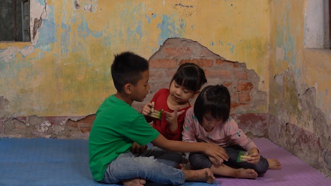 Chuyện em Minh Tú: Mẹ mất, hai em tăng động - Mái ấm gia đình Việt - Ảnh 7.