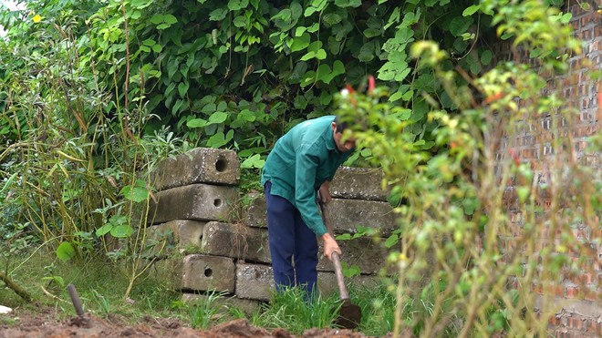 Chuyện em Minh Tú: Mẹ mất, hai em tăng động - Mái ấm gia đình Việt - Ảnh 3.