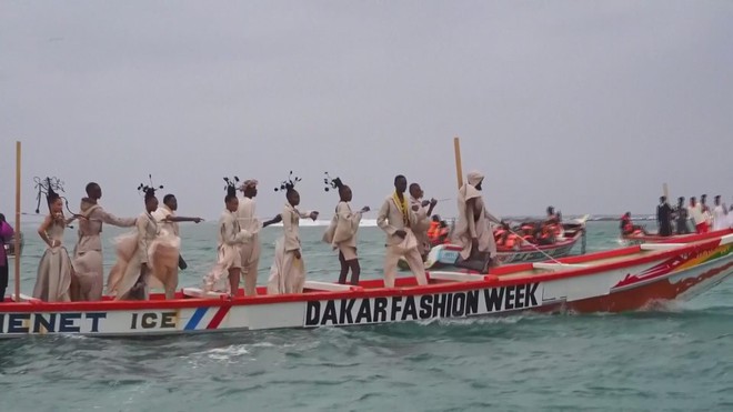Dakar Fashion week 2025: Biển cả là sân khấu - Ảnh 2.