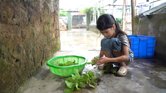 Quỳnh Anh chênh vênh khi cha mẹ bệnh tật, chị nghỉ học, cả nhà sống nhờ ông bà - Ảnh 6.