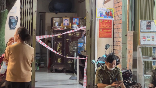 60 Giây ngày 08/12/2025 | Người đàn ông chết bất thường, trên mặt có vết thương  - Ảnh 2.