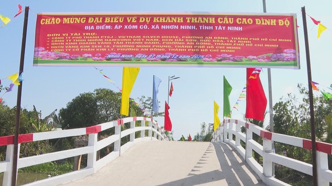 Tây Ninh khánh thành cầu Cao Đình Độ, mở lối giao thương cho người dân - Ảnh 1.