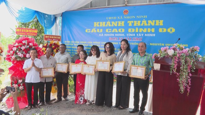 Tây Ninh khánh thành cầu Cao Đình Độ, mở lối giao thương cho người dân - Ảnh 6.