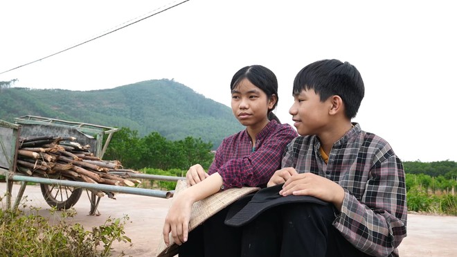 Bà ngoại U80 gồng gánh nuôi con tâm thần và cháu mồ côi - Ảnh 5.