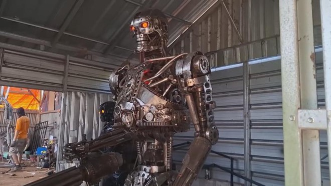 Indonesia: Robot Transformer từ... phế liệu thu hút sự chú ý- Ảnh 2.