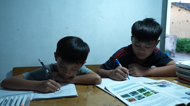 Nỗi nhớ nghẹn ngào: Lành Duy Quang gọi điện cho người cha đã mất - Mái ấm gia đình Việt - Ảnh 2.