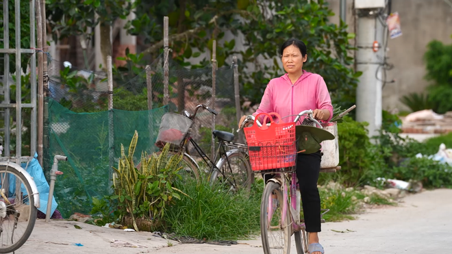 Bùi Dương Chính gánh nước từ trên đồi và ước mơ làm phiên dịch viên - Ảnh 6.
