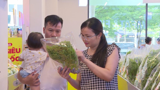 TP.HCM: Tăng cường đảm bảo an toàn thực phẩm từ chợ đầu mối đến siêu thị - Ảnh 4.