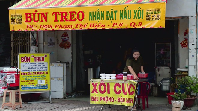 TP.HCM: Ấm lòng những phần cơm "treo", bún "treo" nghĩa tình - Ảnh 5.