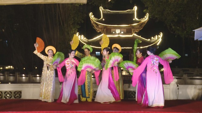 "Văn, Trù, Xẩm": Khi âm nhạc truyền thống chạm gần trái tim công chúng - Ảnh 11.