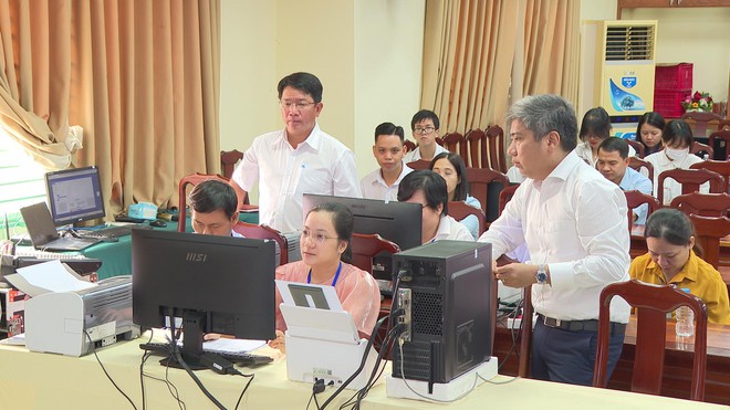 TP.HCM tiếp tục hoàn thiện mô hình chính quyền hai cấp: Ghi nhận ý kiến, nâng chất phục vụ - Ảnh 4.