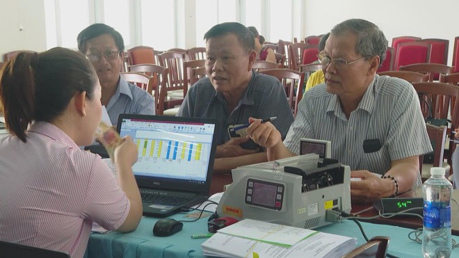 Ngân hàng Chính sách xã hội vững bước đồng hành cùng người dân TP.HCM mới - Ảnh 2.