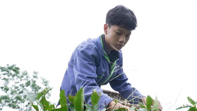 Cha mất, mẹ ốm nặng, em Nguyễn Danh Tuấn nỗ lực vượt qua nghịch cảnh - Ảnh 2.