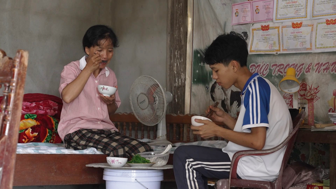 Cha mất, mẹ ốm nặng, em Nguyễn Danh Tuấn nỗ lực vượt qua nghịch cảnh - Ảnh 5.