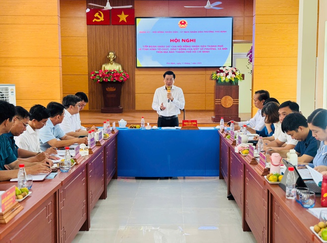 HĐND TP.HCM khảo sát tình hình tổ chức, hoạt động phường, xã mới - Ảnh 1.