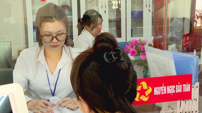 Dấu ấn lịch sử trong ngày khởi đầu của phường Đức Nhuận mới: Chào đón công dân mới đầu tiên - Ảnh 3.